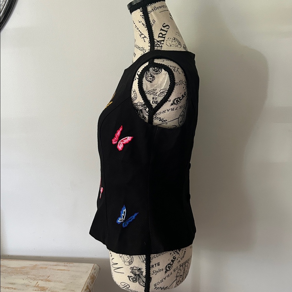 Vintage Jessica Howard Embroidered Butterfly Button Back Top Women's size 6 - Picture 5 of 7